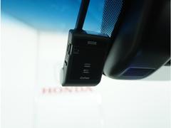 ◆ドライブレコーダー◆映像・音声などを記録する自動車用の装置です。　もしもの事故の際の記録はもちろん、旅行の際の思い出としてドライブの映像を楽しむことができます。 7
