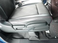 ◆シートハイトアジャスター◆運転席を上下に高さ調節ができます！運転ポジションを体格に合わせてシート調整できます。 7