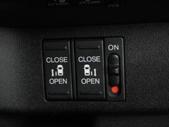 ��ξ¦��ư���饤�ɥɥ���������־�Ǥ���ߤ꤬�ڡ��������ͤ��٤μ֤˥ɥ������ƤƤ��ޤ����ۤ⤴�����ޤ��󡪾����ʤ�����Ϣ������⤳��ǰ¿��� 5