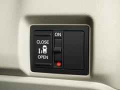 ����ư���饤�ɥɥ���������־�Ǥ���ߤ꤬�ڡ��������ͤ��٤μ֤˥ɥ������ƤƤ��ޤ����ۤ⤴�����ޤ��󡪾����ʤ�����Ϣ������⤳��ǰ¿��� 6