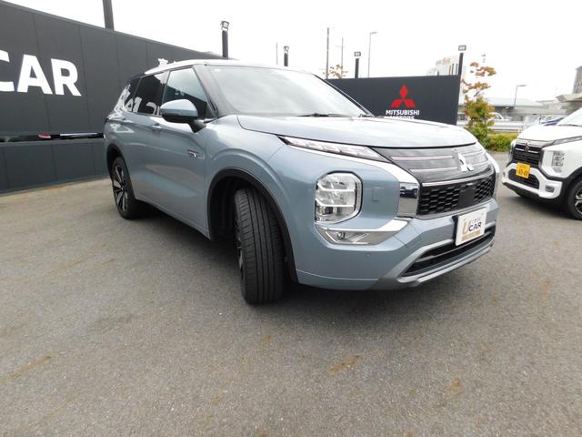 アウトランダーＰＨＥＶ Ｐエグゼクティブパッケージ　セミアニリンレザーシート（ブリックブラウン色）　ダイナミックサウンドヤマハアルティメート（１２スピーカー　デュアルアンプ）　スマホ連携ナビ　マルチアラウンドモニター　デジタルルームミラー（5枚目）