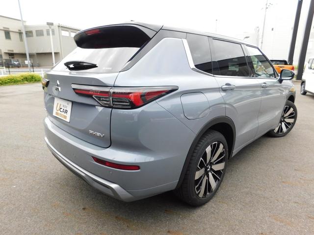 アウトランダーＰＨＥＶ Ｐエグゼクティブパッケージ　セミアニリンレザーシート（ブリックブラウン色）　ダイナミックサウンドヤマハアルティメート（１２スピーカー　デュアルアンプ）　スマホ連携ナビ　マルチアラウンドモニター　デジタルルームミラー（7枚目）