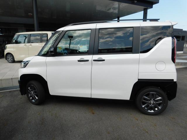 デリカミニ T プレミアム ターボエンジン 4WD 衝突被害軽減ブレーキ 踏み間違い防止 マイパイロット 9インチ純正ナビゲーション マルチアラウンドモニター フルセグテレビ シートヒーター 両側電動スライドドア 禁煙車(9枚目)