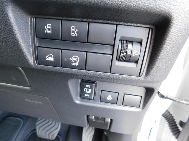 デリカミニ T プレミアム ターボエンジン 4WD 衝突被害軽減ブレーキ 踏み間違い防止 マイパイロット 9インチ純正ナビゲーション マルチアラウンドモニター フルセグテレビ シートヒーター 両側電動スライドドア 禁煙車(14枚目)