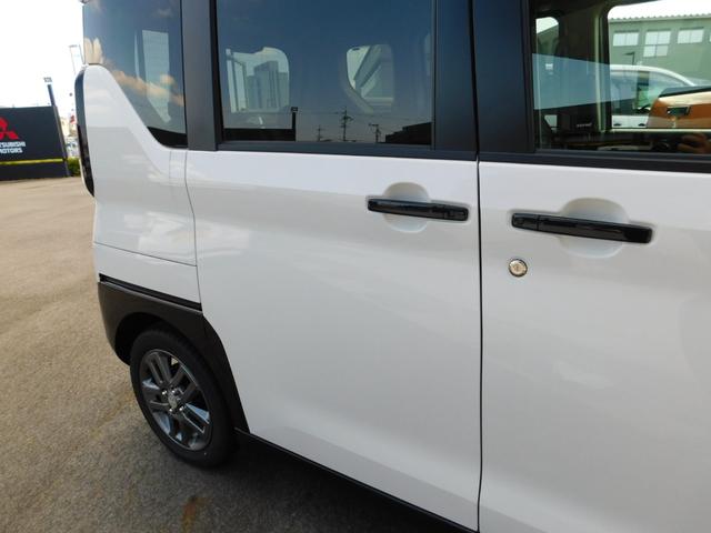 デリカミニ T プレミアム ターボエンジン 4WD 衝突被害軽減ブレーキ 踏み間違い防止 マイパイロット 9インチ純正ナビゲーション マルチアラウンドモニター フルセグテレビ シートヒーター 両側電動スライドドア 禁煙車(28枚目)