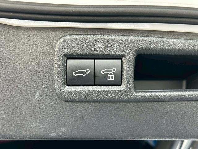 ハリアーＰＨＥＶ Ｚ　モデリスタ　調光パノラマルーフ　寒冷地　純ナビ　全周Ｃ　ＪＢＬサウンド　ＡＣＣ　レーンキープ　プリクラ　ＢＳＭ　黒革　Ｐシート　シートＨ　エアシート　ステアリングＨ　ＨＵＤ　純正デジタルインナーミラー（19枚目）