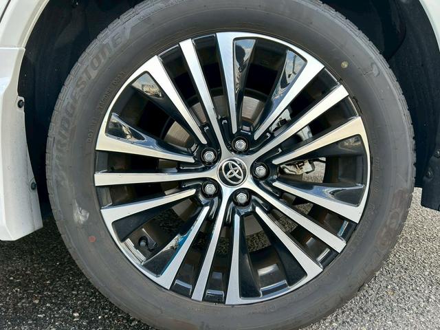 ハリアーＰＨＥＶ Ｚ　モデリスタ　調光パノラマルーフ　寒冷地　純ナビ　全周Ｃ　ＪＢＬサウンド　ＡＣＣ　レーンキープ　プリクラ　ＢＳＭ　黒革　Ｐシート　シートＨ　エアシート　ステアリングＨ　ＨＵＤ　純正デジタルインナーミラー（31枚目）