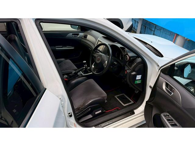 ���Ԃ͔[�ԑO�ɓ_���A���O���N���[�j���O���s���A�[�Ԍ�X�O�ɋC�����悭�h���C�u�ł���悤�d�グ�܂���