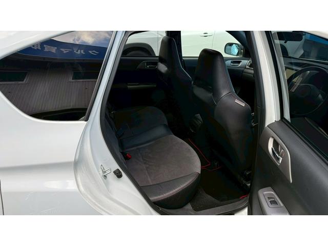 �����X��������q�l�ł��K�v���ނ�X���ő��点�Ē����A���w���̎葱�����\�ł��̂ł����S�������B�K�v���ނ̋L���Ȃǂł��s���ȓ_���������܂�����A���d�b�ł̑Ή����v���Ă���܂��B