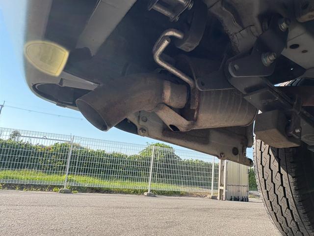 ＮＶ３５０キャラバンバン ロングＤＸターボ　４ＡＴ　衝突軽減ブレーキ　横滑り防止　純正ナビ　フルセグ　Ｂｌｕｅｔｏｏｔｈ接続可　ラジオ　バックカメラ　マニュアルエアコン　ＥＴＣ　前席パワーウィンドウ　純正キーレス（17枚目）