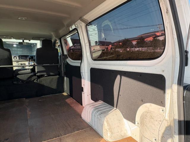 ＮＶ３５０キャラバンバン ロングＤＸターボ　４ＡＴ　衝突軽減ブレーキ　横滑り防止　純正ナビ　フルセグ　Ｂｌｕｅｔｏｏｔｈ接続可　ラジオ　バックカメラ　マニュアルエアコン　ＥＴＣ　前席パワーウィンドウ　純正キーレス（26枚目）