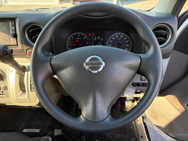 ＮＶ３５０キャラバンバン ロングＤＸターボ　４ＡＴ　衝突軽減ブレーキ　横滑り防止　純正ナビ　フルセグ　Ｂｌｕｅｔｏｏｔｈ接続可　ラジオ　バックカメラ　マニュアルエアコン　ＥＴＣ　前席パワーウィンドウ　純正キーレス（30枚目）