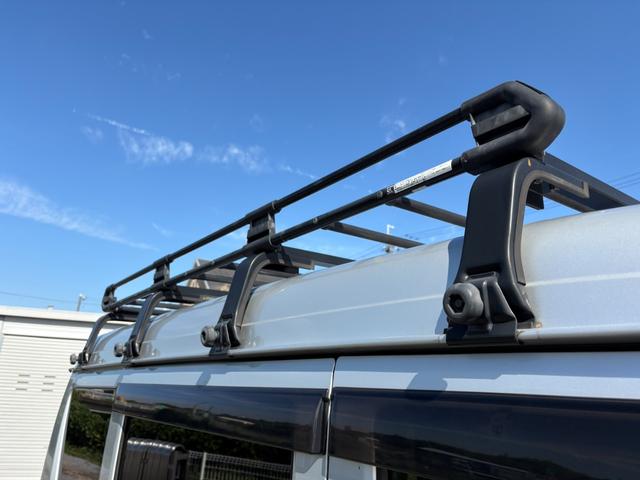 ＮＶ１００クリッパーバン ＤＸ　ＧＬセーフティパッケージ　４ＡＴ　衝突軽減ブレーキ　横滑り防止　パーキングアシスト　純正ナビ　フルセグ　Ｂｌｕｅｔｏｏｔｈ接続可　ラジオ　バックカメラ　ＥＴＣ　ドライブレコーダー　マニュアルエアコン　前席パワーウィンドウ（21枚目）