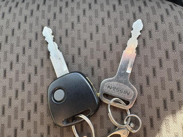 ＮＶ１００クリッパーバン ＤＸ　ＧＬセーフティパッケージ　４ＡＴ　衝突軽減ブレーキ　横滑り防止　パーキングアシスト　純正ナビ　フルセグ　Ｂｌｕｅｔｏｏｔｈ接続可　ラジオ　バックカメラ　ＥＴＣ　ドライブレコーダー　マニュアルエアコン　前席パワーウィンドウ（43枚目）