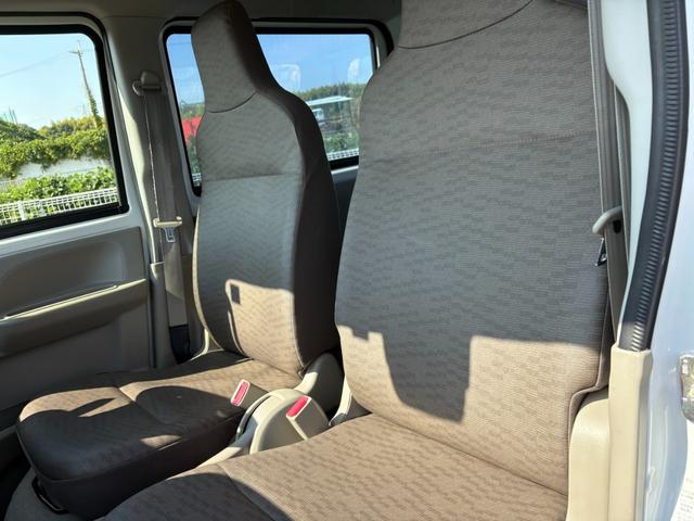 エブリイ ＰＡ　５ＡＧＳ車　衝突軽減ブレーキ　横滑り防止　２ｎｄ発進　純正ラジオ　ＥＴＣ　マニュアルエアコン　純正キーレス（25枚目）