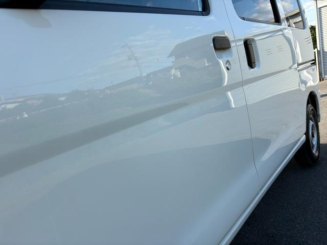 ハイゼットカーゴ  セパレート2シーターSAIII 4AT 衝突軽減ブレーキ 横滑り防止 アイドリングストップ ETC マニュアルエアコン 純正キー(12枚目)