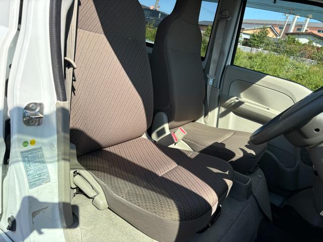 【運転席＆助手席】広々ゆったり！長距離運転をする際は疲れの軽減ができ快適に運転できますね☆快適なドライブをお楽しみ下さい♪