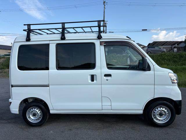 ハイゼットカーゴ  セパレート2シータ-SAIIIハイルーフ 4AT 衝突軽減ブレーキ 横滑り防止 アイドリングストップ ETC 純正ラジオ マニュアルエアコン キー(5枚目)