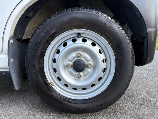 ハイゼットカーゴ  セパレート2シータ-SAIIIハイルーフ 4AT 衝突軽減ブレーキ 横滑り防止 アイドリングストップ ETC 純正ラジオ マニュアルエアコン キー(17枚目)