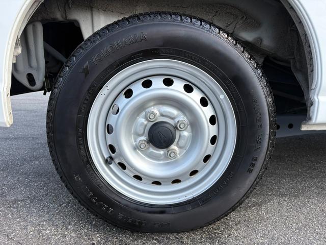 ハイゼットカーゴ  セパレート2シータ-SAIIIハイルーフ 4AT 衝突軽減ブレーキ 横滑り防止 アイドリングストップ ETC 純正ラジオ マニュアルエアコン キー(18枚目)