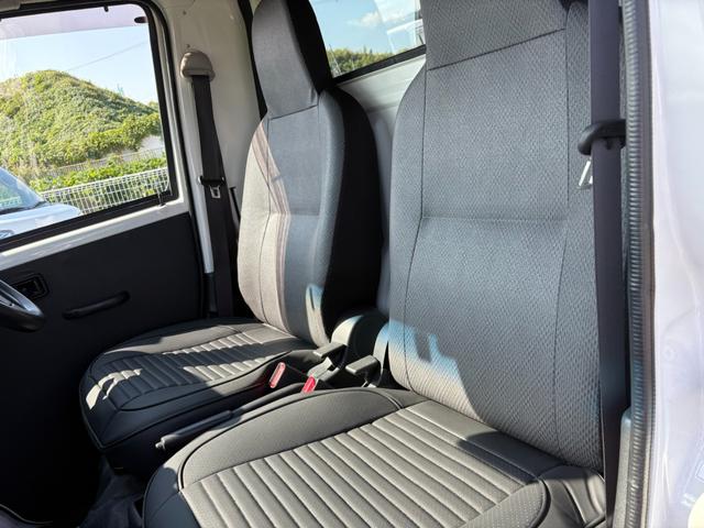 ハイゼットカーゴ  セパレート2シータ-SAIIIハイルーフ 4AT 衝突軽減ブレーキ 横滑り防止 アイドリングストップ ETC 純正ラジオ マニュアルエアコン キー(25枚目)