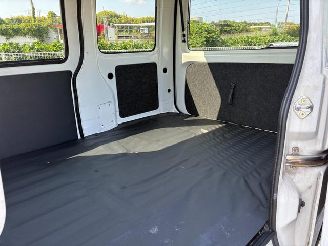 ハイゼットカーゴ  セパレート2シータ-SAIIIハイルーフ 4AT 衝突軽減ブレーキ 横滑り防止 アイドリングストップ ETC 純正ラジオ マニュアルエアコン キー(26枚目)