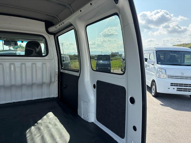 ハイゼットカーゴ  セパレート2シータ-SAIIIハイルーフ 4AT 衝突軽減ブレーキ 横滑り防止 アイドリングストップ ETC 純正ラジオ マニュアルエアコン キー(29枚目)