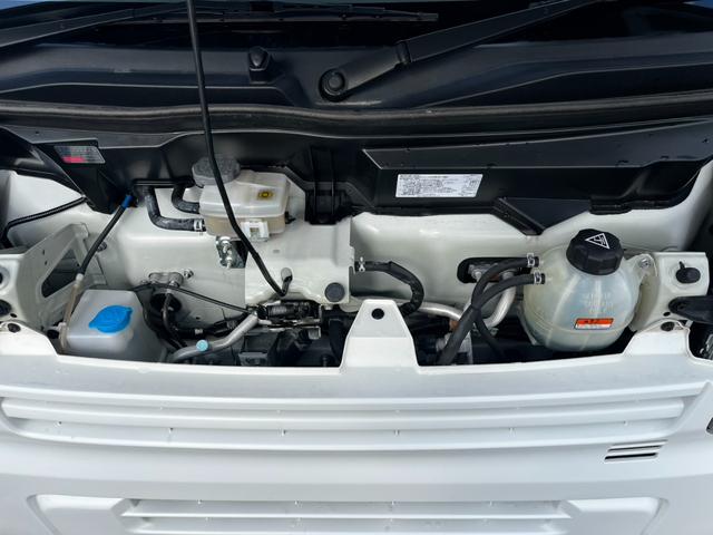 エンジンルーム内綺麗です