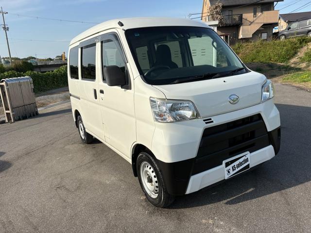 ハイゼットカーゴ ＤＸ　ＳＡＩＩＩ　４ＡＴ　衝突軽減ブレーキ　横滑り防止　アイドリングストップ　純正ラジオ　前後ドラレコ　マニュアルエアコン　前席パワーウィンドウ　純正キーレス（4枚目）