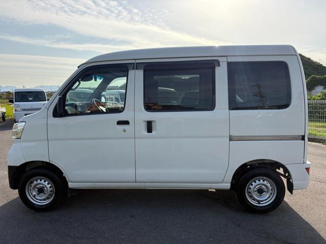 ハイゼットカーゴ ＤＸ　ＳＡＩＩＩ　４ＡＴ　衝突軽減ブレーキ　横滑り防止　アイドリングストップ　純正ラジオ　前後ドラレコ　マニュアルエアコン　前席パワーウィンドウ　純正キーレス（9枚目）