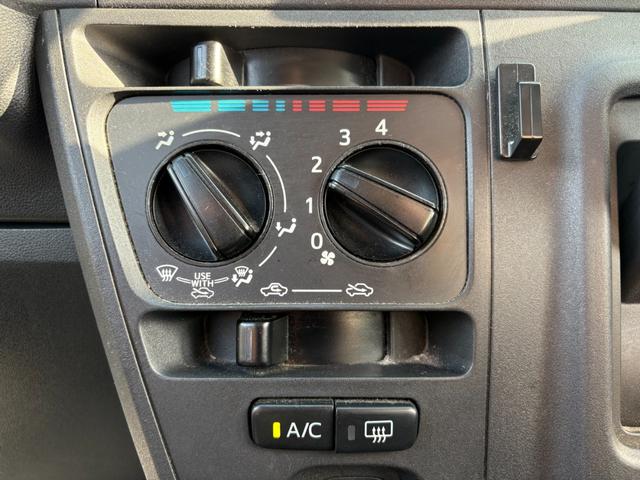 ハイゼットカーゴ ＤＸ　ＳＡＩＩＩ　４ＡＴ　衝突軽減ブレーキ　横滑り防止　アイドリングストップ　純正ラジオ　前後ドラレコ　マニュアルエアコン　前席パワーウィンドウ　純正キーレス（36枚目）