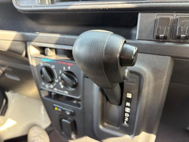 ハイゼットカーゴ ＤＸ　ＳＡＩＩＩ　４ＡＴ　衝突軽減ブレーキ　横滑り防止　アイドリングストップ　純正ラジオ　前後ドラレコ　マニュアルエアコン　前席パワーウィンドウ　純正キーレス（37枚目）