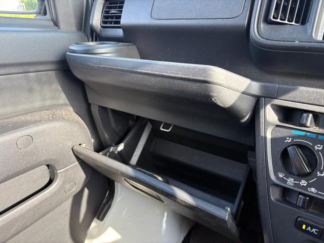 ハイゼットカーゴ ＤＸ　ＳＡＩＩＩ　４ＡＴ　衝突軽減ブレーキ　横滑り防止　アイドリングストップ　純正ラジオ　前後ドラレコ　マニュアルエアコン　前席パワーウィンドウ　純正キーレス（41枚目）