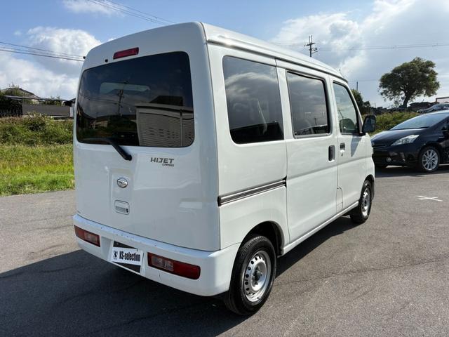 ハイゼットカーゴ ＤＸ　４ＡＴ　純正ラジオ　マニュアルエアコン　前席パワーウィンドウ　純正キー（6枚目）