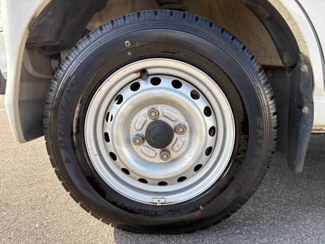 ハイゼットカーゴ ＤＸ　４ＡＴ　純正ラジオ　マニュアルエアコン　前席パワーウィンドウ　純正キー（20枚目）