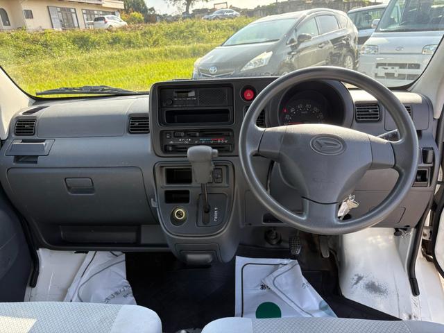 ハイゼットカーゴ ＤＸ　４ＡＴ　純正ラジオ　マニュアルエアコン　前席パワーウィンドウ　純正キー（30枚目）