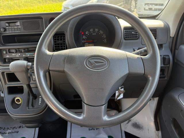 ハイゼットカーゴ ＤＸ　４ＡＴ　純正ラジオ　マニュアルエアコン　前席パワーウィンドウ　純正キー（31枚目）