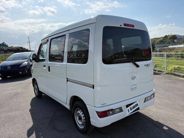 ハイゼットカーゴ ＤＸ　ＳＡＩＩＩ　４ＡＴ　衝突軽減ブレーキ　横滑り防止　アイドリングストップ　純正ラジオ　ドライブレコーダー　マニュアルエアコン　前席パワーウィンドウ　純正キーレス（8枚目）