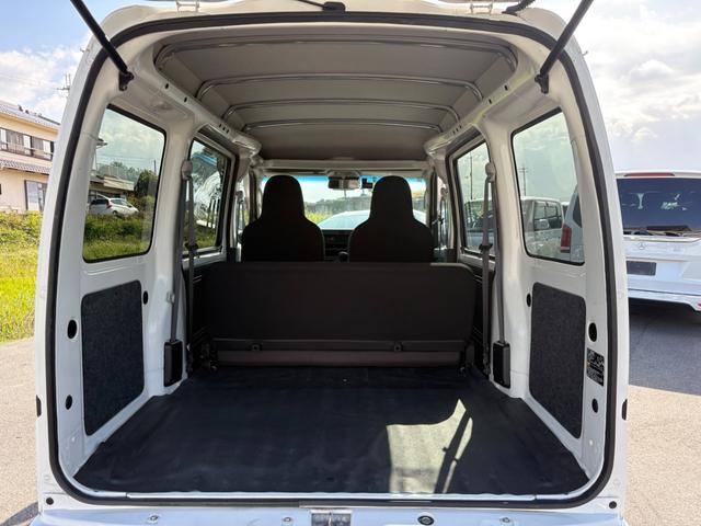 ハイゼットカーゴ ＤＸ　ＳＡＩＩＩ　４ＡＴ　衝突軽減ブレーキ　横滑り防止　アイドリングストップ　純正ラジオ　ドライブレコーダー　マニュアルエアコン　前席パワーウィンドウ　純正キーレス（27枚目）