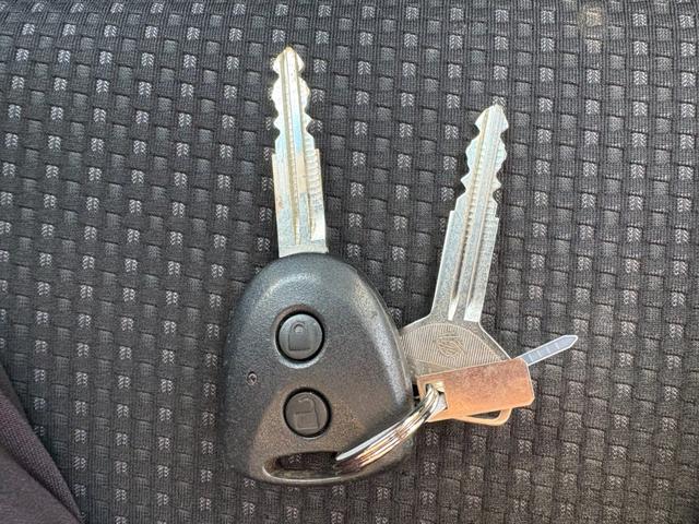 ハイゼットカーゴ ＤＸ　ＳＡＩＩＩ　４ＡＴ　衝突軽減ブレーキ　横滑り防止　アイドリングストップ　純正ラジオ　ドライブレコーダー　マニュアルエアコン　前席パワーウィンドウ　純正キーレス（42枚目）