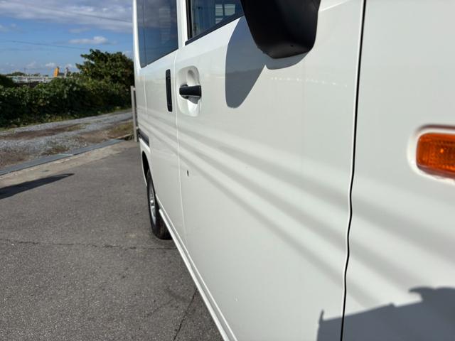 Ｎ－ＶＡＮ Ｇ・ホンダセンシング　ＣＶＴ　４ＷＤ　衝突軽減ブレーキ　横滑り防止　社外ナビ　Ｂｌｕｅｔｏｏｔｈ接続可　ラジオ　バックカメラ　ＥＴＣ　オートエアコン　前席パワーウィンドウ　純正キーレス（11枚目）