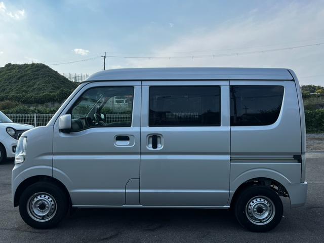 NV100クリッパーバン DX GLセーフティパッケージ 4AT 衝突軽減ブレーキ 横滑り防止 パーキングアシスト 社外ナビ Bluetooth接続可 ラジオ 前後ドラレコ 電格ミラー 前席パワーウィンドウ 純正キーレス(9枚目)
