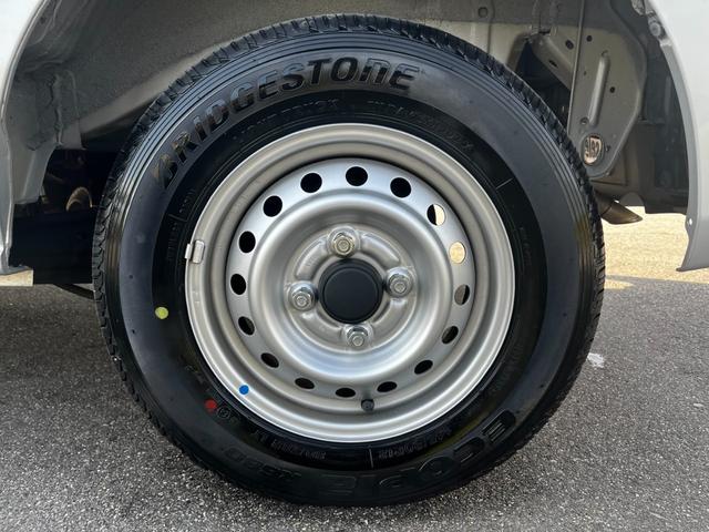 NV100クリッパーバン DX GLセーフティパッケージ 4AT 衝突軽減ブレーキ 横滑り防止 パーキングアシスト 社外ナビ Bluetooth接続可 ラジオ 前後ドラレコ 電格ミラー 前席パワーウィンドウ 純正キーレス(18枚目)