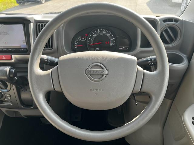 NV100クリッパーバン DX GLセーフティパッケージ 4AT 衝突軽減ブレーキ 横滑り防止 パーキングアシスト 社外ナビ Bluetooth接続可 ラジオ 前後ドラレコ 電格ミラー 前席パワーウィンドウ 純正キーレス(33枚目)