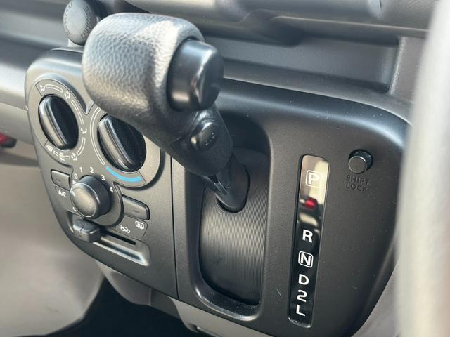 NV100クリッパーバン DX GLセーフティパッケージ 4AT 衝突軽減ブレーキ 横滑り防止 パーキングアシスト 社外ナビ Bluetooth接続可 ラジオ 前後ドラレコ 電格ミラー 前席パワーウィンドウ 純正キーレス(35枚目)