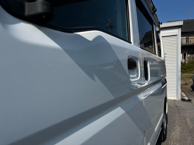 【展示車両について】当店では低価格を実現させる取り組みとしまして微細な傷などはあえて修理せずに展示している場合がございます。お客様ご要望に合わせた外装仕上げを実施いたします。