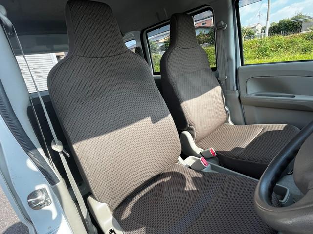 【運転席＆助手席】広々ゆったり！長距離運転をする際は疲れの軽減ができ快適に運転できますね☆快適なドライブをお楽しみ下さい♪