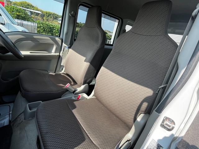 【運転席＆助手席】広々ゆったり！長距離運転をする際は疲れの軽減ができ快適に運転できますね☆快適なドライブをお楽しみ下さい♪