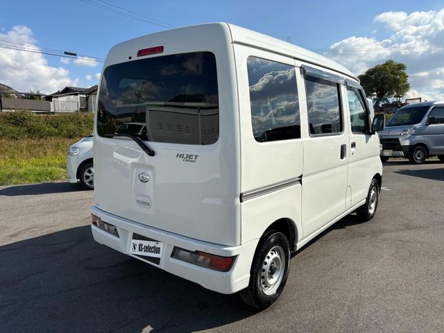 ハイゼットカーゴ ＤＸ　ＳＡＩＩＩ　４ＡＴ　衝突軽減ブレーキ　横滑り防止　アイドリングストップ　マニュアルエアコン　前席パワーウィンドウ　純正キーレス（6枚目）