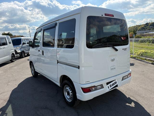 ハイゼットカーゴ ＤＸ　ＳＡＩＩＩ　４ＡＴ　衝突軽減ブレーキ　横滑り防止　アイドリングストップ　マニュアルエアコン　前席パワーウィンドウ　純正キーレス（8枚目）